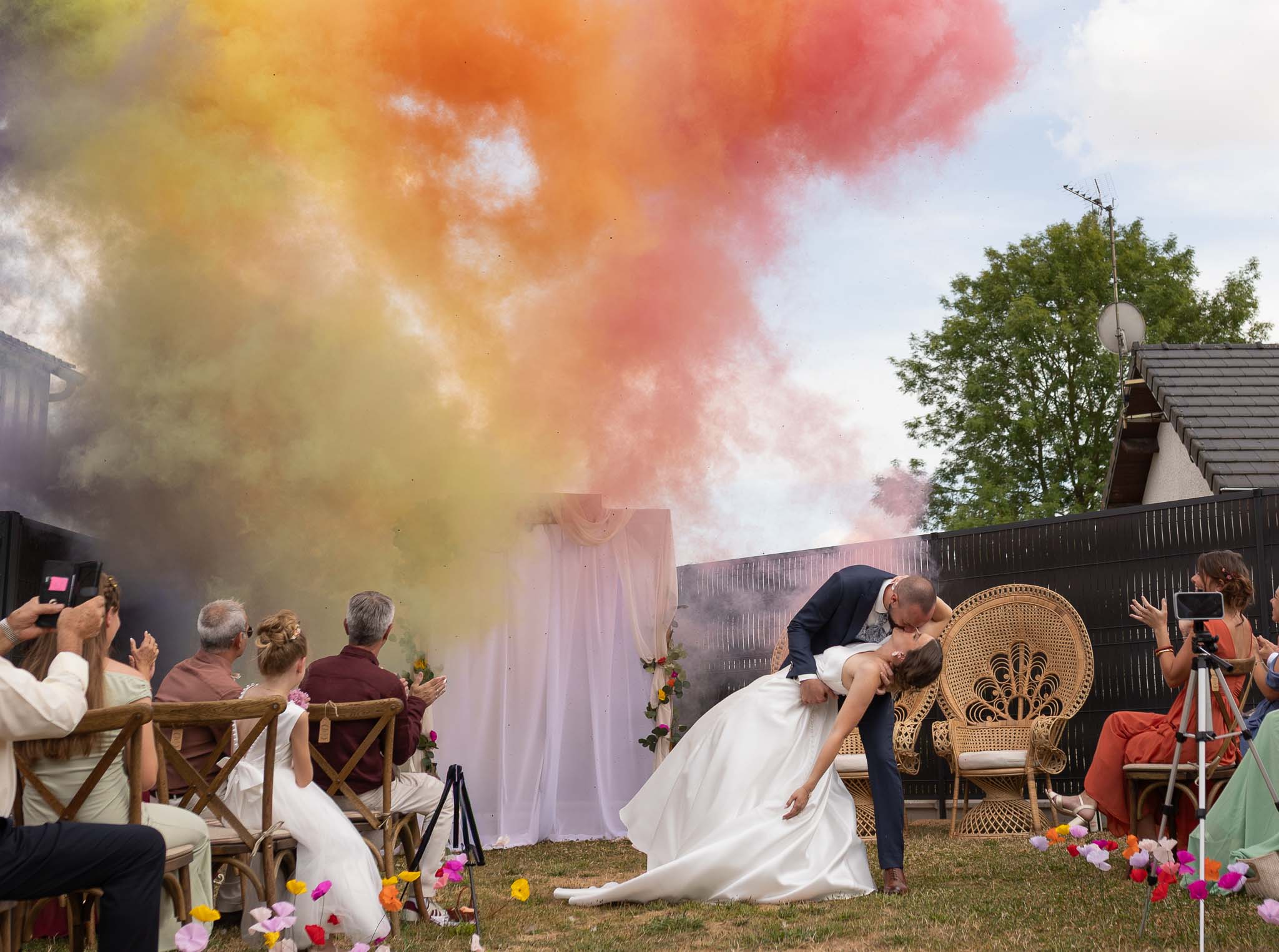 Cérémonie avec fumée colorée